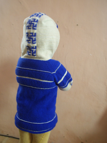 свитер на мальчика со славянским орнаментом